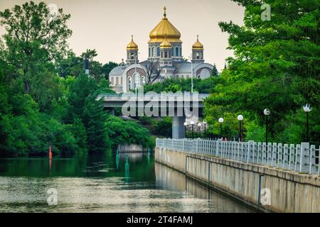 St. John the Baptist Ukrainischer katholischer Schrein und der Rideau River in Ottawa, Ontario, Kanada Stockfoto