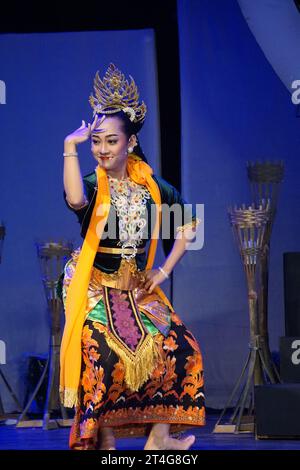 Tayub Sukowati Tanz aus Sragen Central Java, Indonesien. Stockfoto