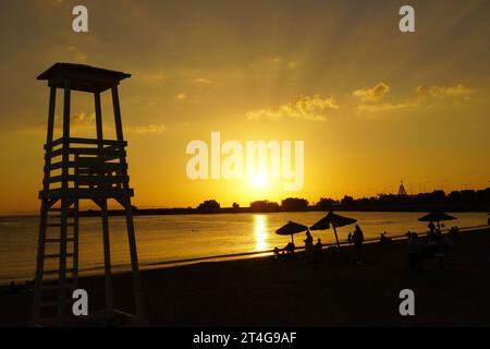 Sonnenuntergang vom Ufer von Glyfada, Griechenland Stockfoto