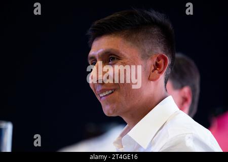 Bogota, Kolumbien. 30. Oktober 2023. Der kolumbianische Radfahrer Nairo Quintana kündigte am 30. oktober 2023 seine Rückkehr zum Movistar Cycling Team in Bogota an. Foto: Chepa Beltran/Long Visual Press Credit: Long Visual Press/Alamy Live News Stockfoto