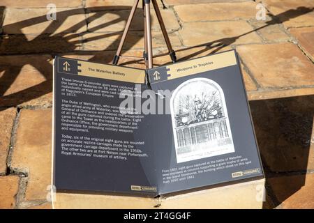 Tower of London die Waterloo-Batterie gefangener französischer Kanonen aus der Schlacht von Waterloo, englische Geschichte, London, Großbritannien, 2023 Stockfoto