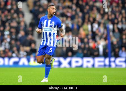 Igor Julio aus Brighton während des Premier League-Spiels zwischen Brighton und Hove Albion und Fulham im American Express Stadium, Brighton, UK - 29. Oktober 2023 Foto Simon Dack / Telefoto images. Nur redaktionelle Verwendung. Kein Merchandising. Für Football Images gelten Einschränkungen für FA und Premier League, inc. Keine Internet-/Mobilnutzung ohne FAPL-Lizenz. Weitere Informationen erhalten Sie bei Football Dataco Stockfoto