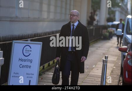 London, England, Großbritannien. 31. Oktober 2023. LEE CAIN, ehemaliger Kommunikationsdirektor in Downing Street 10, trifft bei der öffentlichen COVID-19-Anhörung ein. (Kreditbild: © Tayfun Salci/ZUMA Press Wire) NUR REDAKTIONELLE VERWENDUNG! Nicht für kommerzielle ZWECKE! Quelle: ZUMA Press, Inc./Alamy Live News Stockfoto