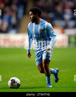 Jay Dasilva von Coventry City während des Sky Bet Championship Matches in der Coventry Building Society Arena in Coventry. Bilddatum: Montag, 30. Oktober 2023. Stockfoto