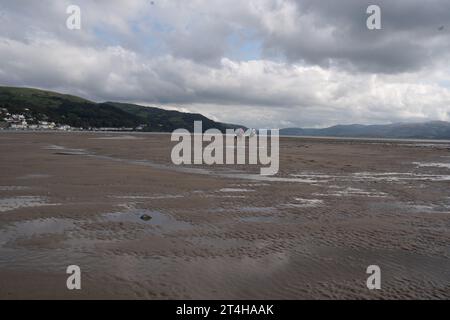 Aberystwyth, was „Mündung des Flusses Ystwyth“ bedeutet, liegt in der Region Ceredigion und ist berühmt für seine kilometerlange viktorianische Promenade und die älteste Stockfoto