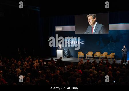 Industriekonferenz 2023 von BMWK und Bündnis für Zukunft der Industrie Industriekonferenz 2023 von BMWK und Bündnis für Zukunft der Industrie, Berlin Berlin Deutschland Eventlocation Radialsystem *** Industriekonferenz 2023 von BMWK und Allianz für die Zukunft der Industrie Industriekonferenz 2023 von BMWK und Allianz für die Zukunft der Industrie, Berlin Berlin Deutschland Eventlocation Radialsystem Credit: Imago/Alamy Live News Stockfoto