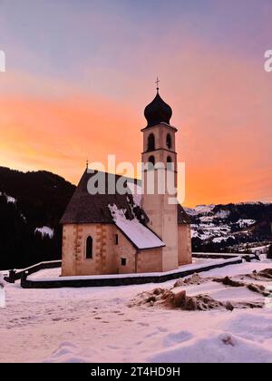 Civetta Stadtkirche in den dolomiten alpen Italien. Stockfoto