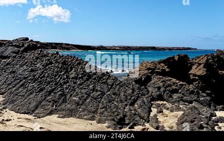 Playa de los Ojos - Strand Los Ojos - El Puerto de la Cruz, Halbinsel Jandia, Fuerteventura, Kanarische Inseln, Spanien - 21.09.2023 Stockfoto