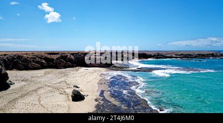 Blick auf Playa de los Ojos - Strand Los Ojos - bei El Puerto de la Cruz, Halbinsel Jandia, Fuerteventura, Kanarische Inseln, Spanien - 21.09.2023 Stockfoto