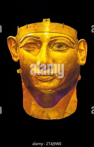 Ägypten, Kairo, Ägyptisches Museum, Grabmaske in der königlichen Nekropole von Tanis gefunden, Begräbnis des Königs Scheshonq 2. Stockfoto