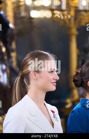 Madrid, Madrid, Spanien. 31. Oktober 2023. Kronprinzessin Leonor nimmt am 31. Oktober 2023 im Königspalast in Madrid, Spanien, den Treueid zur spanischen Verfassung der Prinzessin von Asturien ab (Foto: © Jack Abuin/ZUMA Press Wire). Nicht für kommerzielle ZWECKE! Stockfoto