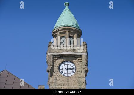 Pegelturm, Elbe, Landungsbrücken, St. Pauli, Hamburg, Deutschland Stockfoto