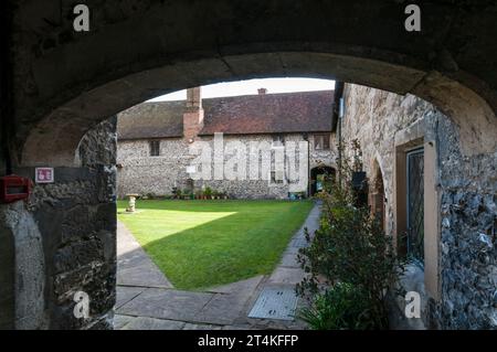 Neue College Armenhäuser in Cobham Kent, ursprünglich gegründet 1362 und nun betreutes Wohnen für ältere Menschen. Stockfoto