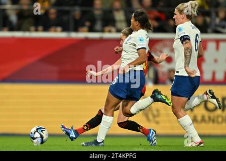 Heverlee, Belgien. 31. Oktober 2023. Die Belgierin Tessa Wullaert erzielte das Tor 2-2 während eines Fußballspiels zwischen der belgischen Frauennationalmannschaft Red Flames und England, Spiel 4/6 in der Gruppe A1 der UEFA Women's Nations League 2023-2024, am Dienstag, den 31. Oktober 2023 in Heverlee. BELGA FOTO DAVID CATRY Credit: Belga News Agency/Alamy Live News Stockfoto