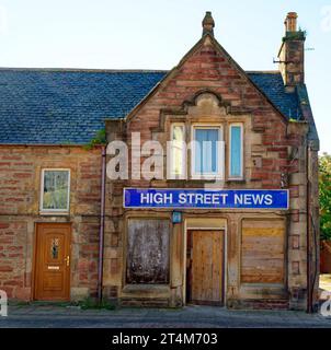 INVERGORDON, SCHOTTLAND – 4. September 2023: Invergordon ist eine Stadt in Easter Ross, Highland, Schottland. Der ehemalige Marinestützpunkt ist ein Tiefwasserhafen Stockfoto