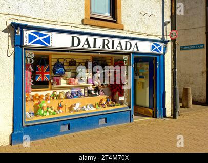 INVERGORDON, SCHOTTLAND – 4. September 2023: Invergordon ist eine Stadt in Easter Ross, Highland, Schottland. Der ehemalige Marinestützpunkt ist ein Tiefwasserhafen Stockfoto