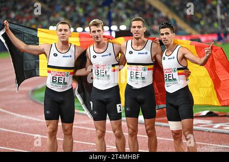 Alexander Doom, Julien Watrin, Kevin Borlée, Dylan Borlee (Belgien). 4x400 Relais Silbermedaille. Europameisterschaften München 2022 Stockfoto