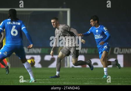 Peterborough, Großbritannien. 31. Oktober 2023. Alfie Dorrington (TH-U21) beim U-21 EFL Trophy Match Peterborough United gegen Tottenham Hotspur im Weston Homes Stadium, Peterborough, Cambridgeshire, am 31. Oktober 2023. Quelle: Paul Marriott/Alamy Live News Stockfoto