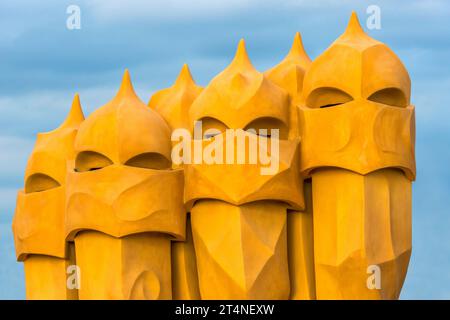 Skulpturen auf dem Dach der Casa Mila, Gaudi, Barcelona, Spanien, Europa Stockfoto