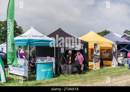 Nantwich, Cheshire, England, 26. Juli 2023. Verkaufsstände auf einer Landmesse, Tourismus und redaktionelle Reiseabbildung. Stockfoto