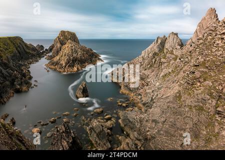 Malin Head, Irlands nördlichster Punkt, bietet atemberaubende Landschaften und dramatische Klippen und wurde in mehreren Filmen und TV-Shows gezeigt, darunter Sta Stockfoto