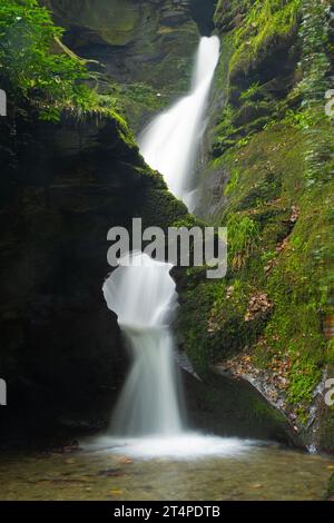 Wasserfall: St. Nectan's Glen, Tintagel, Cornwall, Großbritannien Stockfoto