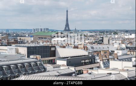 Galeries Lafayette Dachterrasse: Blick über Paris vom 8. Stock des berühmten Einkaufszentrums in Paris, Frankreich Stockfoto