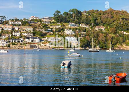 Kingswear und der River Dart von Dartmouth aus gesehen. Devon, England, Großbritannien Stockfoto