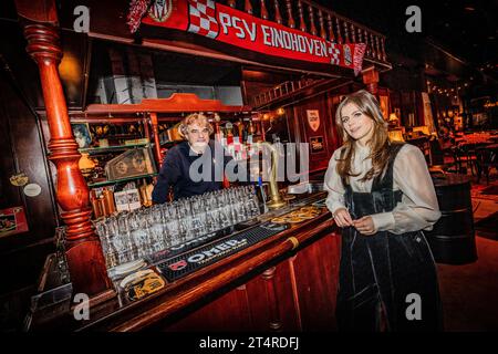 VEGHEL - Frank Lammers und Elise Schaap während des Pressetages für Ferry: The Series. Das Prequel der beliebten Undercover-Serie von Netflix wird diesen Herbst online sein. ANP LEVIN DEN BOER niederlande aus - belgien aus Stockfoto