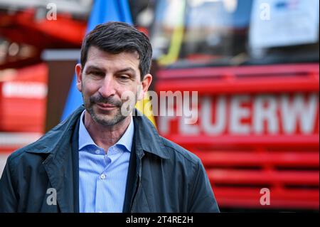 Nicht exklusiv: LVIV, UKRAINE - 30. OKTOBER 2023 - Außerordentlicher und bevollmächtigter Botschafter der Republik Österreich in der Ukraine, Arad Benko Stockfoto