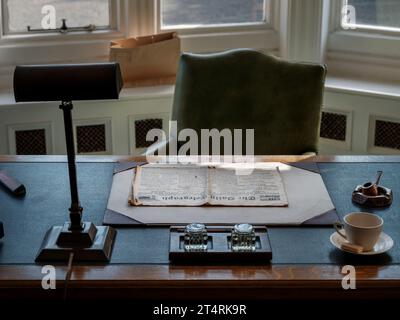Eines der ursprünglichen Büros im Bletchley Park. Bletchley Park, bekannt als „Station X“, war die Heimat der Code-Breakers Alistair Denniston, Alan Turing, Gordo Stockfoto