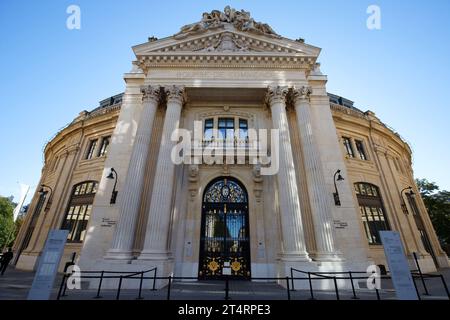 La Bourse de Commerce ist ein Museum der zeitgenössischen Kunst, das Teil der Pinault Collection ist. Es befindet sich am westlichen Ende der Les Stockfoto