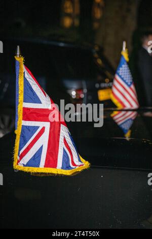 London, Großbritannien. November 2023. US-Vizepräsidentin Kamala Harris und Premierminister Rishi Sunak treffen sich in der Downing Street, Vizepräsident Harris besucht Großbritannien, um eine wichtige politische Rede über künstliche Intelligenz (KI) zu halten und am KI-Sicherheitsgipfel 2023 teilzunehmen. Credit: Ian Davidson/Alamy Live News Stockfoto
