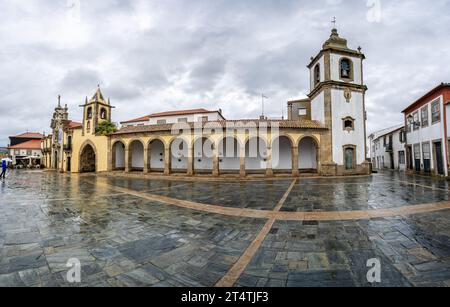 Historischer Stadtplatz von Sao Joao de Pesqueira , Portugal am 17. Oktober 2023 Stockfoto