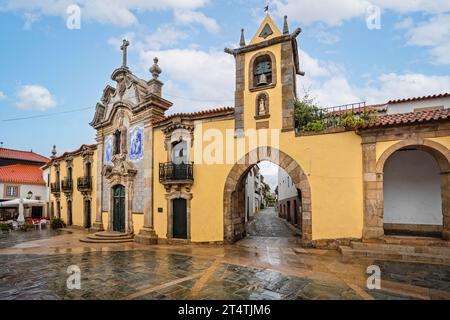 Historischer Stadtplatz von Sao Joao de Pesqueira , Portugal am 17. Oktober 2023 Stockfoto