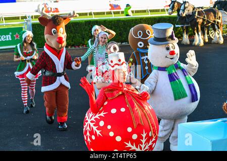 Sydney, Australien - 4. Dezember 2020: Weihnachtsparade während des Royal Randwick Christmas Festival auf der Rennbahn Royal Randwick. Stockfoto