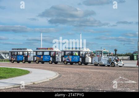 Das Bild macht Spaß im englischen Ferienort Great Yarmouth mit dem reizenden Puffing Billy Touristenzug Stockfoto