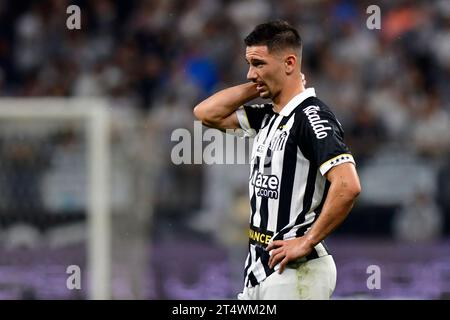 São Paulo (SP), 29. Oktober 2023 - Fußball/CORINTHIANS-SANTOS - von Santos - Spiel zwischen Corinthians x Santos, gültig für die Runde 30a der brasilianischen Meisterschaft, die am sonntag, 29. in der Neo Quimica Arena in der östlichen Zone von São Paulo ausgetragen wird. (Foto: Eduardo Carmim/Alamy Live News) Stockfoto