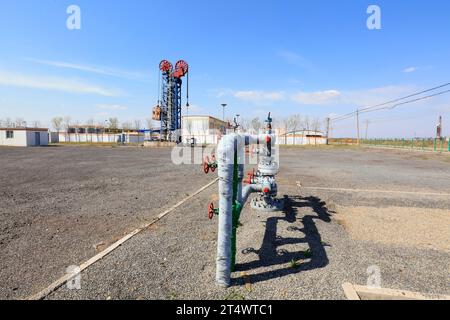 Turmpumpe im Ölfeld, china Stockfoto