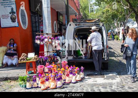 San Jacinto Square am Bazar Sabado an Kunstsamstagen in Mexiko-Stadt, Mexiko Stockfoto