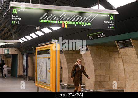 Prag, Tschechische Republik. November 2023. Die rekonstruierte U-Bahn-Station Jiriho z Podebrad wurde am 2. November 2023 in Prag in Betrieb genommen. Quelle: VIT Simanek/CTK Photo/Alamy Live News Stockfoto