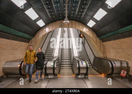 Prag, Tschechische Republik. November 2023. Die rekonstruierte U-Bahn-Station Jiriho z Podebrad wurde am 2. November 2023 in Prag in Betrieb genommen. Quelle: VIT Simanek/CTK Photo/Alamy Live News Stockfoto