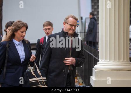 London, England, Großbritannien. November 2023. SIMON STEVENS, ehemaliger Chief Executive des National Health Service (NHS) in England, wird bei der öffentlichen Anhörung zur COVID-19-Untersuchung gesehen, bevor es Beweise gibt. (Kreditbild: © Tayfun Salci/ZUMA Press Wire) NUR REDAKTIONELLE VERWENDUNG! Nicht für kommerzielle ZWECKE! Stockfoto