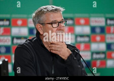 DFB Cup, Pressekonferenz, PK-Coach Urs Fisherman 1. FC Union Berlin FCU, Logo, MHPArena, MHP Arena Stuttgart, Baden-Württemberg, Deutschland Stockfoto