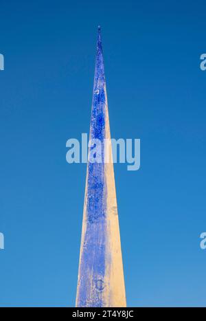 Obelisk im Skulpturengarten der Joan Miro Foundation, Barcelona, Spanien Stockfoto