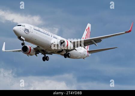 Virgin Australia Boeing 737-800 auf dem letzten Anflug zum Flughafen Adelaide. Stockfoto