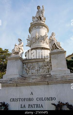 Denkmal für Christoph Kolumbus auf der Piazza Acquaverde, Denkmal für Christoph Kolumbus auf der Piazza Acquaverde, Genua, Ligurien, Italien Stockfoto