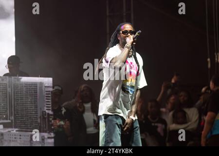 Atlanta, Usa. Oktober 2023. Hip Hop Artist 2 Chainz tritt während des DJ Drama Gangsta Grillz auf der Bühne des Sprite Hip Hop 50 auf, während des One Musicfests, das am 29. Oktober 2023 im Piedmont Park in Atlanta, Georgia stattfindet. (Foto: Jay Wiggins/SIPA USA) Credit: SIPA USA/Alamy Live News Stockfoto