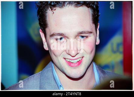 MATTHEW RHYS, JUNGER SCHAUSPIELER, 2001: Junger walisischer Schauspieler Matthew Rhys bei der Uraufführung des Films Very Annie Mary in Cardiff, Wales, Großbritannien am 20. Mai 2001. Foto: ROB WATKINS Stockfoto