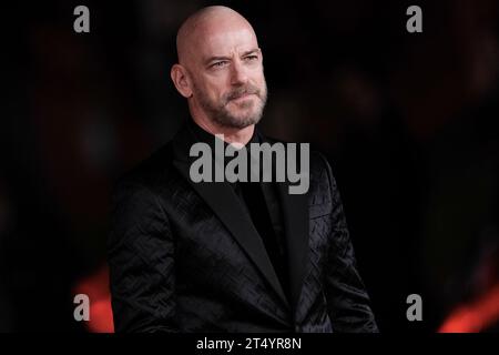 Filippo Nigro besucht den roten Teppich für „Suburra Eterna“ während des 18. Rom Film Festivals im Auditorium Parco Della Musica in Rom. (Foto: Davide Di Lalla / SOPA Images/SIPA USA) Stockfoto